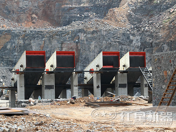 直線振動篩現場安裝 直線振動篩現場安裝