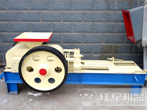 小型輥式破碎機(jī)