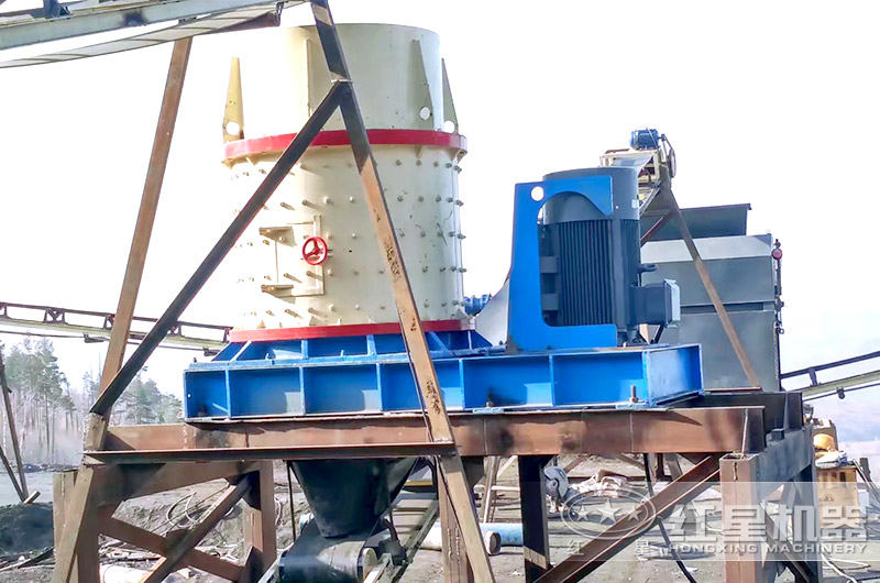 復合式破碎機現場安裝中 復合式破碎機現場安裝中