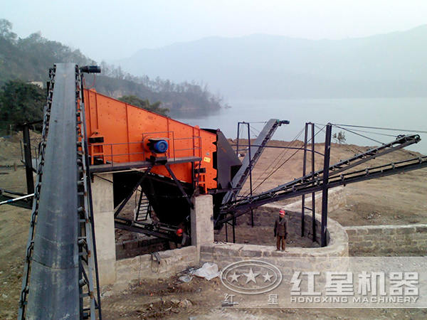 振動篩安裝現場 振動篩安裝現場