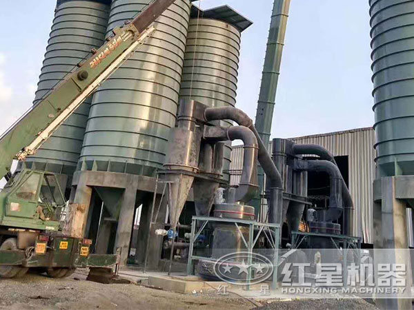 多功能制粉機(jī)作業(yè)現(xiàn)場(chǎng)