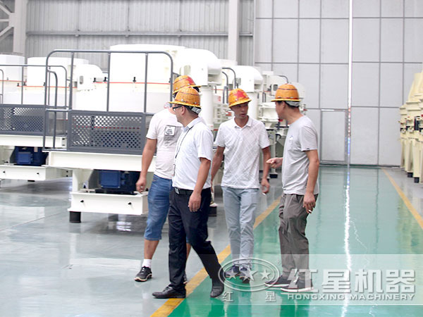 制砂機(jī)車間觀看圖 制砂機(jī)車間觀看圖