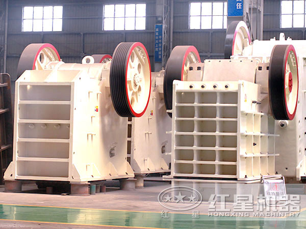 鄂式破碎機(jī)圖 鄂式破碎機(jī)圖