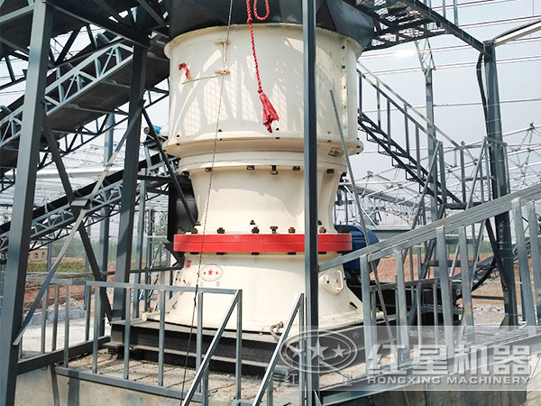 大型生產(chǎn)線中的單缸圓錐式破碎機