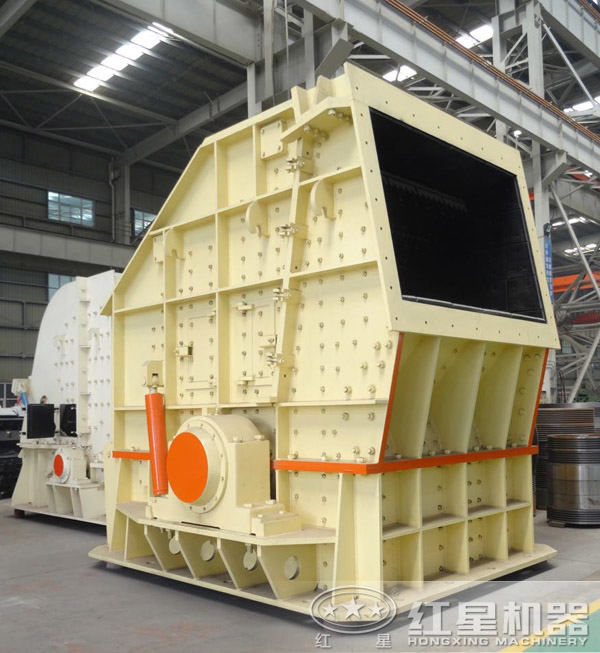 年產300萬噸反擊式破碎機 年產300萬噸反擊式破碎機