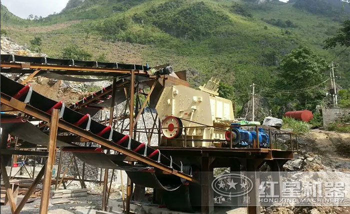 花崗巖制砂現場 花崗巖制砂現場