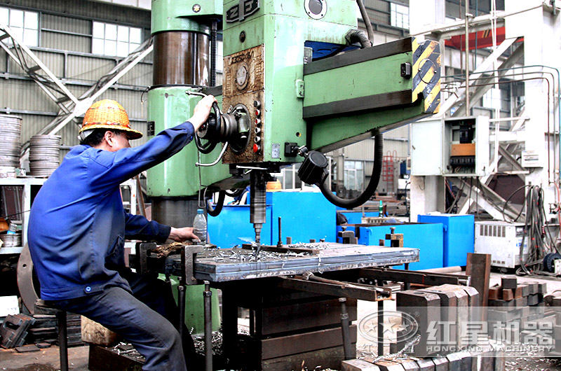 紅星技術工人作業實拍