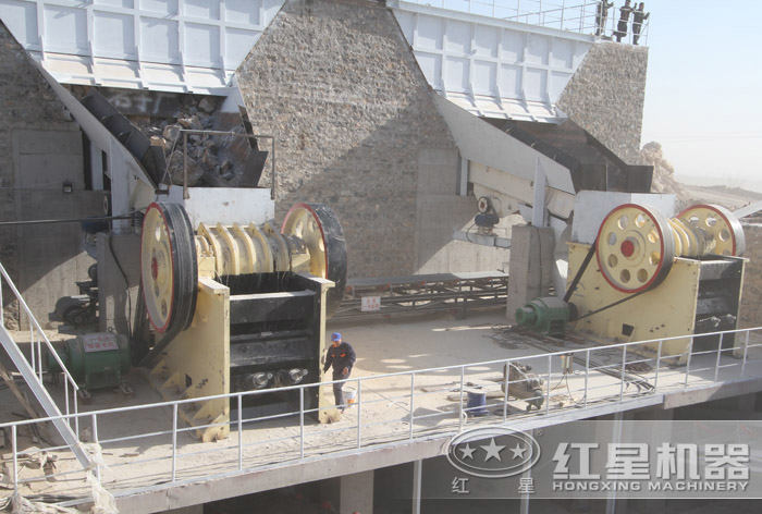 1200tph粉石機現(xiàn)場作業(yè)圖
