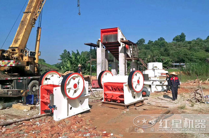 69顎破機(jī)安裝現(xiàn)場