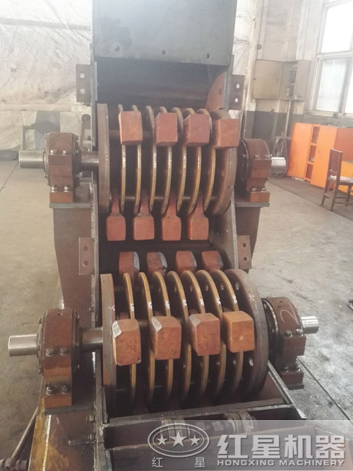 雙擊錘式破碎機內部結構