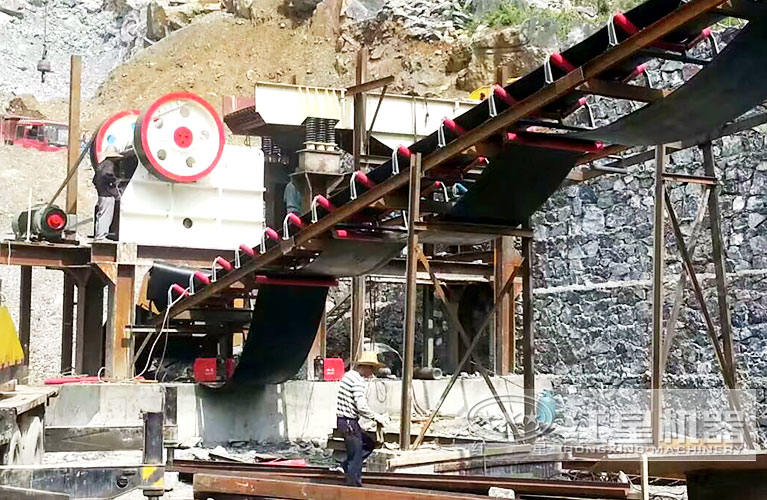 日產(chǎn)1萬噸石料生產(chǎn)線安裝現(xiàn)場(chǎng)