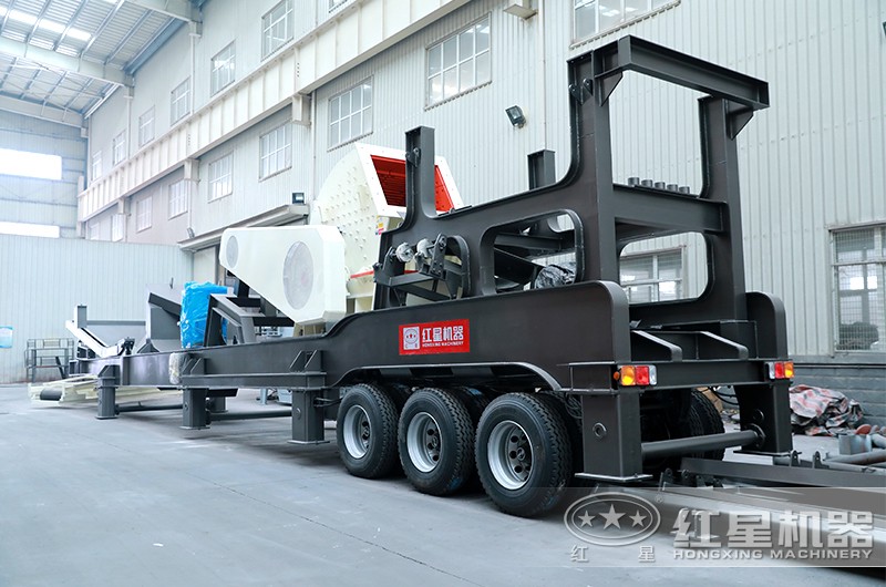 搭載重錘式破碎機的石灰石移動式破碎機