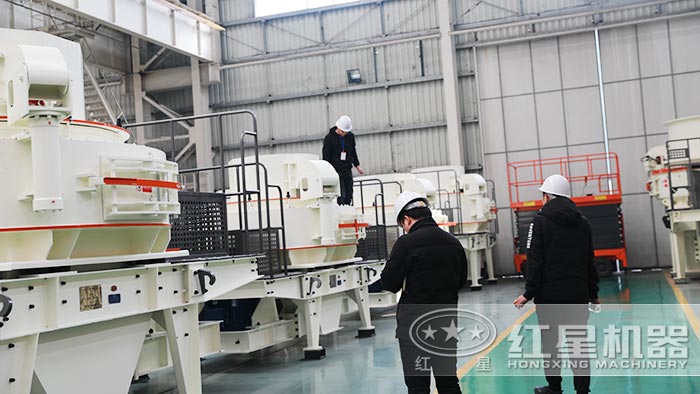 用戶在車間詳細查看沖擊式制沙設備 用戶在車間詳細查看沖擊式制沙設備