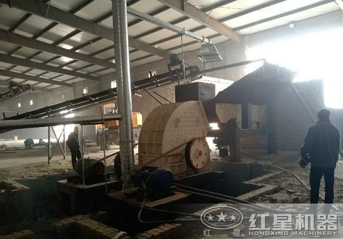 重錘式破碎機(jī)安裝現(xiàn)場(chǎng)