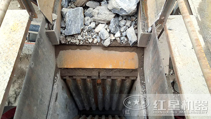 鄂式破碎加工物料示意圖 鄂式破碎加工物料示意圖