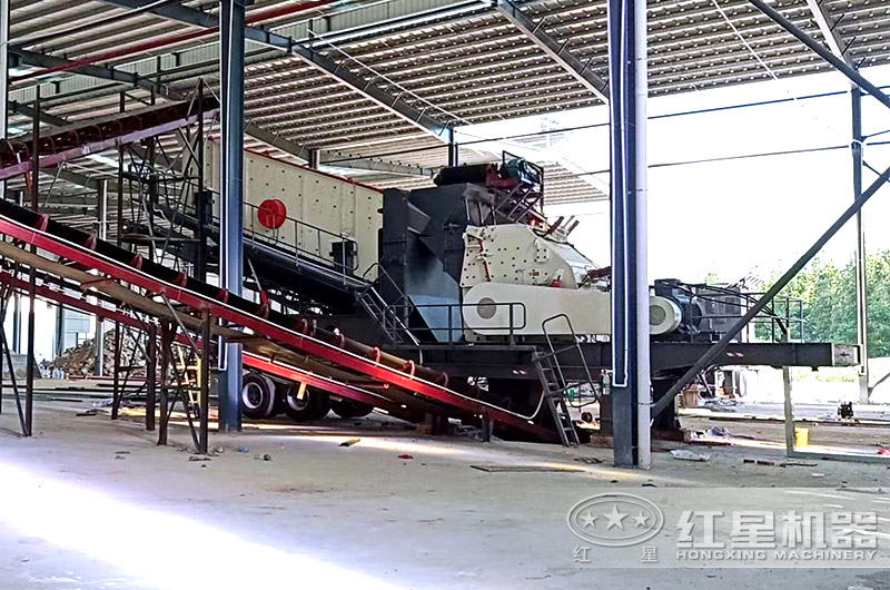 輪胎式礦山破碎機就地作業 輪胎式礦山破碎機就地作業