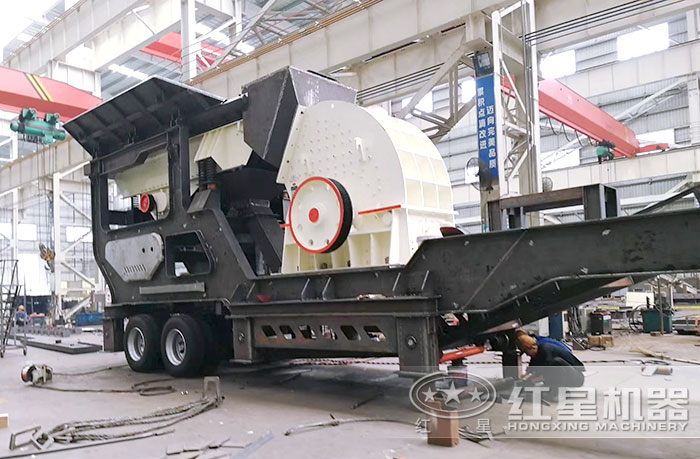 大型移動沙石粉碎機車間