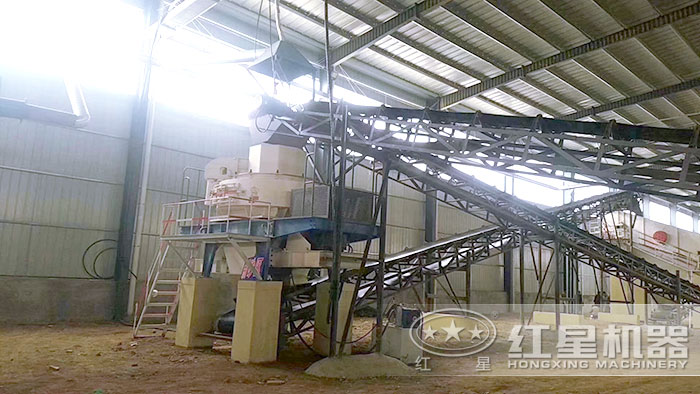 反擊式破碎機+制砂機安裝現場