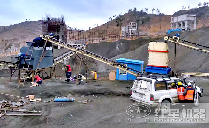 立式復合破碎機生產現場