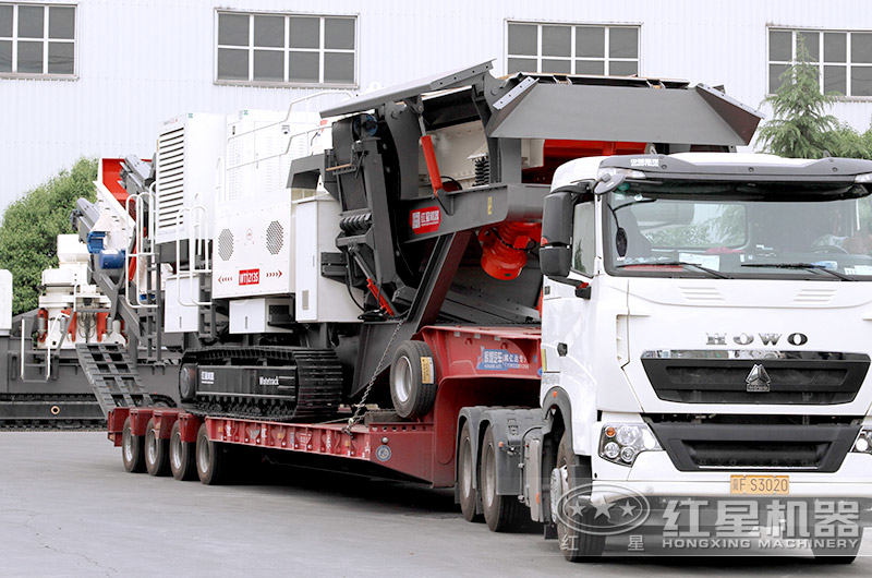 履帶移動破碎機發貨