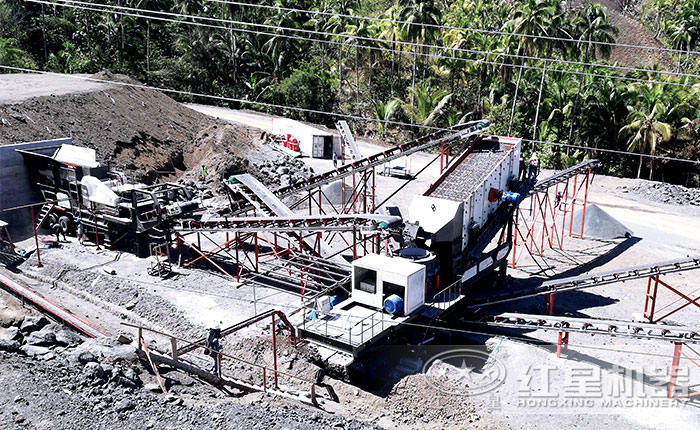 流動破碎機雙機聯(lián)合作業(yè)，集輸送、篩分、破碎于一體