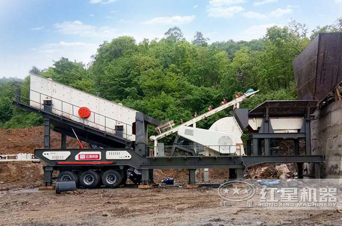 河南三門峽重錘破移動破碎機生產現場 河南三門峽重錘破移動破碎機生產現場