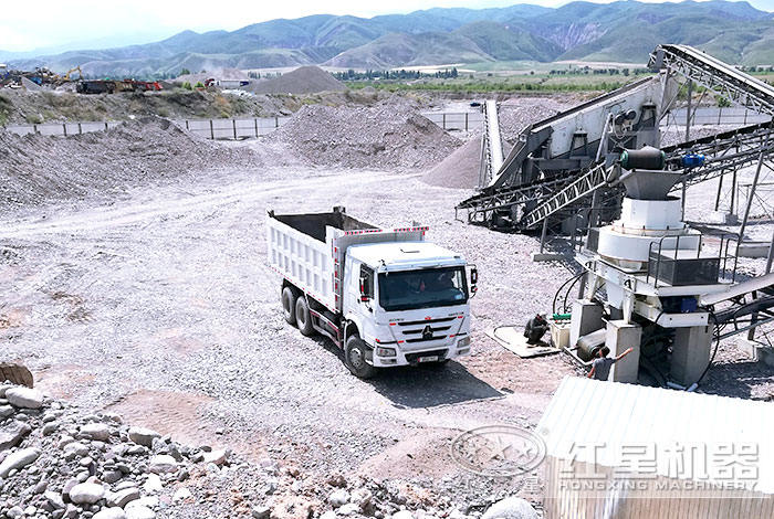 生產(chǎn)機(jī)制沙現(xiàn)場(chǎng)