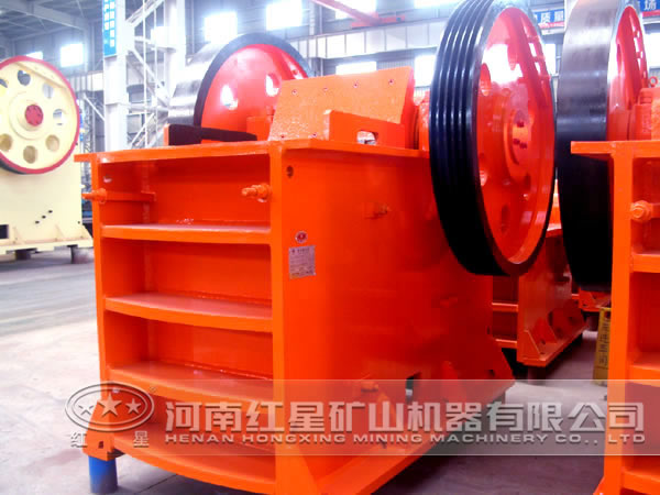 石英石顎式破碎機(jī)產(chǎn)量高