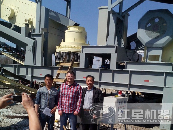 汽車輪胎碎石機現場作業